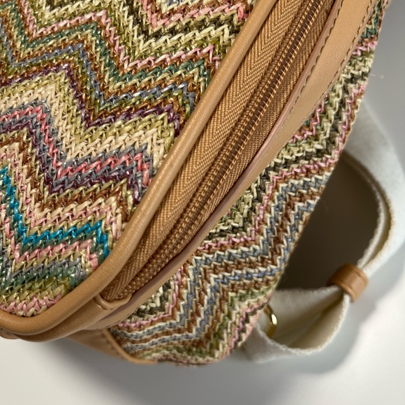 🎈soldUC🎈Tommy Bahama Backpack - Picture 9 of 16